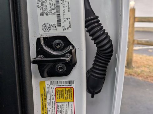 Used 2016 Ford F150 XLT w/ Equipment Group 301A Mid image 23