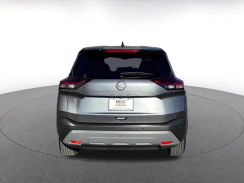 Used 2023 Nissan Rogue S image 12