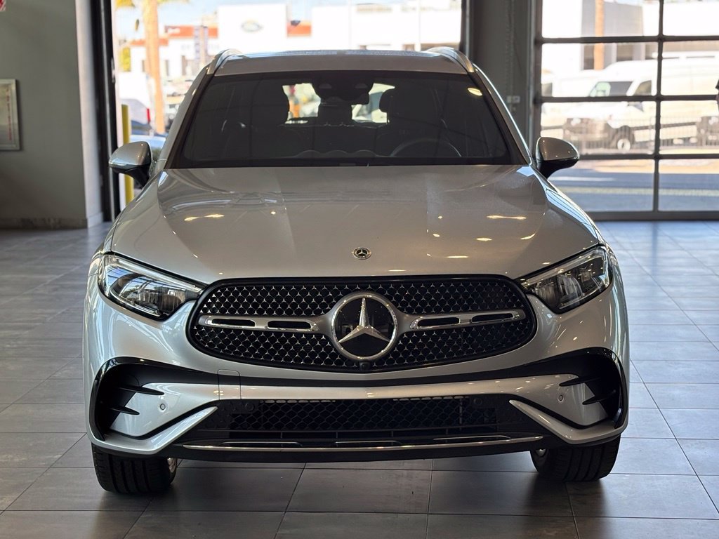 Used 2025 Mercedes-Benz GLC 350e 4MATIC image 12