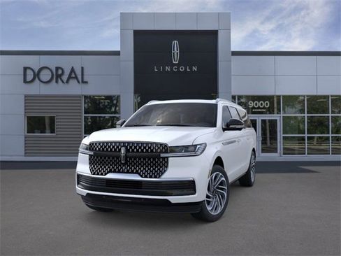 New 2026 Lincoln Navigator L Reserve image 2