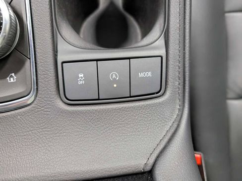 Used 2023 Cadillac XT4 Luxury w/ Cold Weather Package FWD image 29