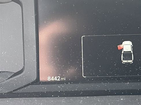 Used 2025 Toyota Tacoma SR5 AWD/4WD image 5