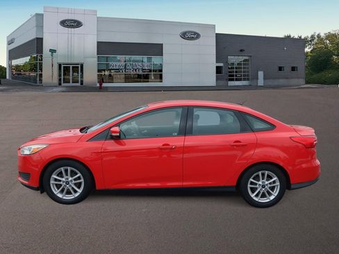 Used 2015 Ford Focus SE w/ Reverse Sensing Package image 7