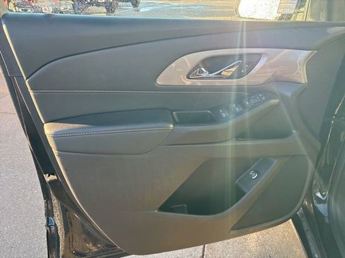 Certified 2021 Chevrolet Traverse LT image 10