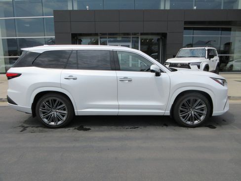 Used 2025 Lexus TX 350 AWD w/ Technology Package image 11