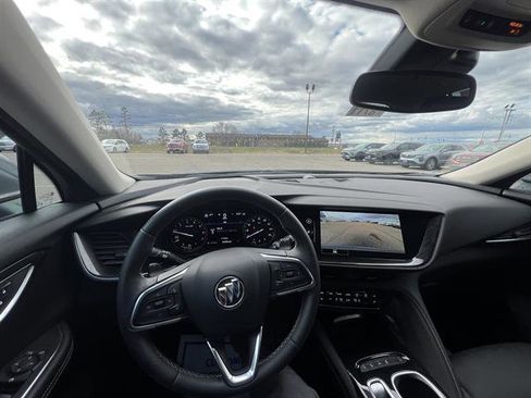 Used 2023 Buick Envision Essence AWD/4WD image 17