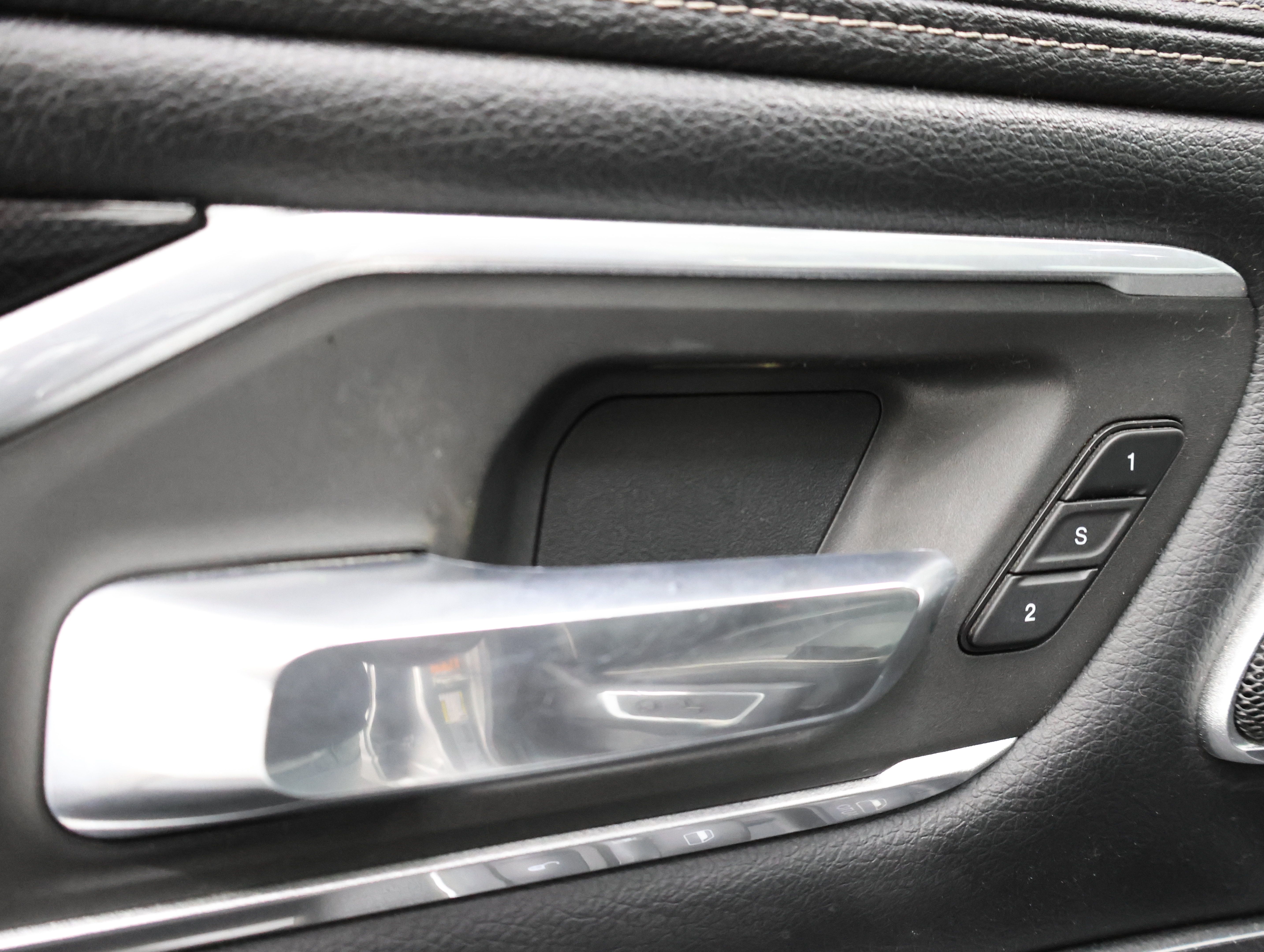 Used 2020 RAM 1500 Laramie AWD/4WD image 40