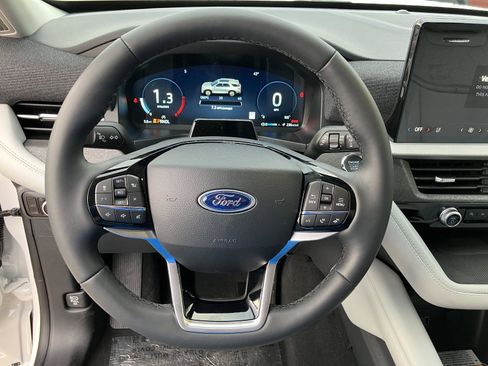 New 2026 Ford Explorer Platinum AWD/4WD image 10