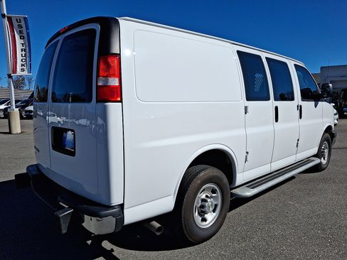 Used 2024 Chevrolet Express 2500 w/ Driver Convenience Package image 6