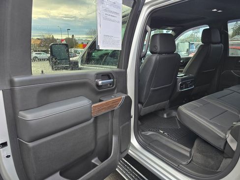 Used 2023 Chevrolet Silverado 3500 High Country image 15