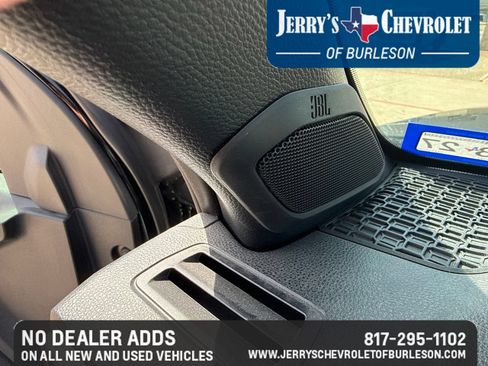Used 2025 Toyota Tacoma Limited AWD/4WD image 14