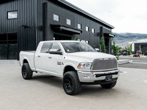 Used 2018 RAM 3500 Laramie w/ Cold Weather Group AWD/4WD image 7
