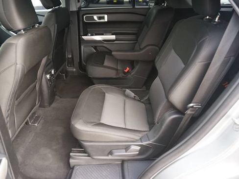 Used 2022 Ford Explorer XLT RWD image 12