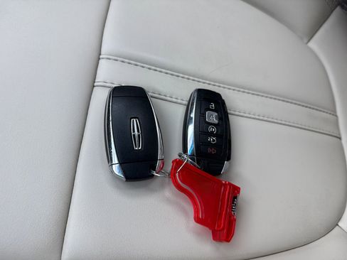 Used 2017 Lincoln MKZ Premiere AWD/4WD image 56