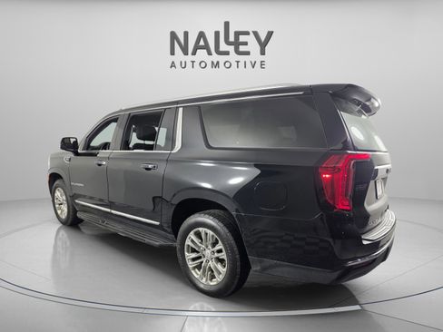 Used 2022 GMC Yukon XL SLT w/ SLT Luxury Package image 3