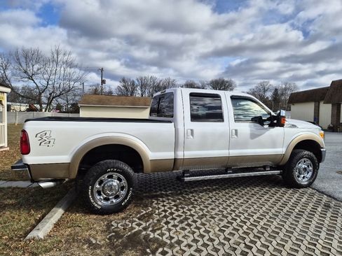 Used 2014 Ford F250 Lariat w/ Chrome Package image 10