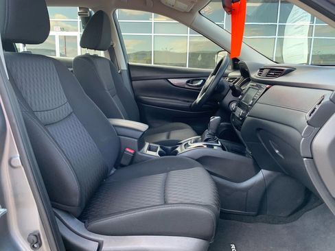 Used 2018 Nissan Rogue S image 21