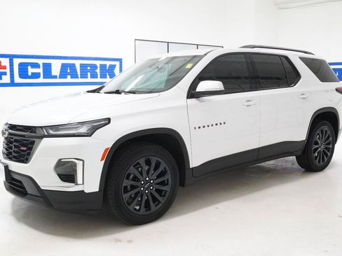 Used 2023 Chevrolet Traverse RS FWD image 43