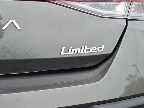 Used 2024 Hyundai Elantra Limited FWD image 24