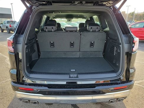 New 2026 GMC Acadia Denali image 7