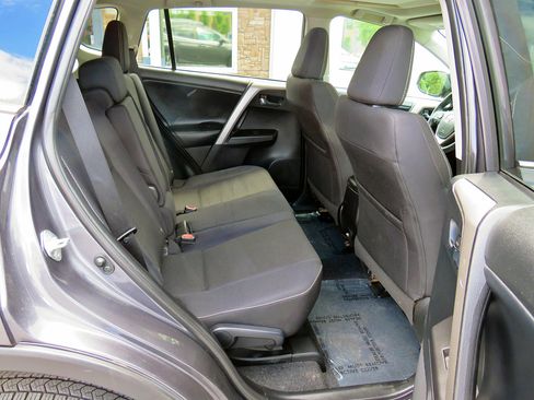 Used 2018 Toyota RAV4 XLE w/ Plus Extra Value Package image 18