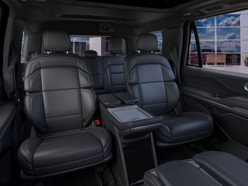 New 2026 Lincoln Navigator Reserve w/ Jet Appearance Package AWD/4WD image 11