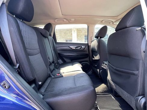 Used 2018 Nissan Rogue SV w/ Sun & Sound Touring Package AWD/4WD image 31