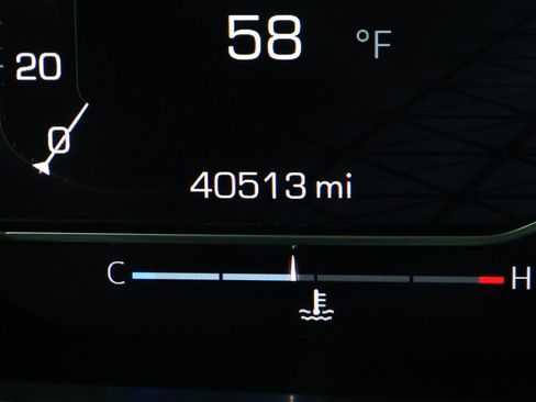 Used 2023 GMC Yukon AT4 w/ Technology Package image 33