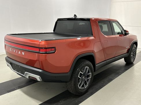 Used 2023 Rivian R1T Adventure Dual AWD/4WD image 5