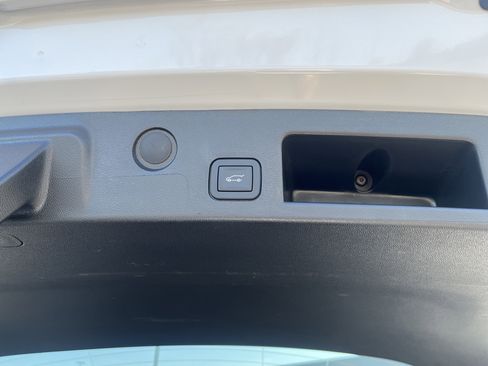 Used 2026 Chevrolet Equinox LT w/ Convenience Package II AWD/4WD image 17