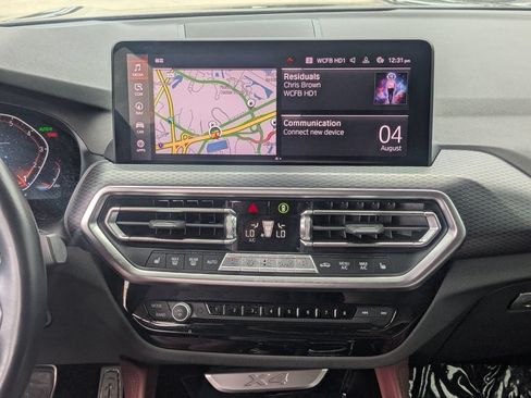 Used 2023 BMW X4 xDrive30i w/ M Sport Package AWD/4WD image 5