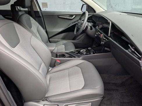 Used 2025 Kia Niro Wind image 8