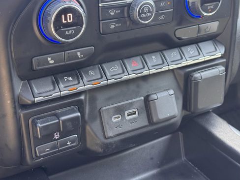 Used 2020 Chevrolet Silverado 1500 LT Trail Boss image 17