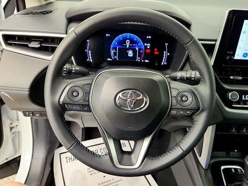 Used 2025 Toyota Corolla Cross XLE w/ Convenience Package AWD/4WD image 14
