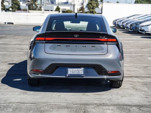 New 2026 Toyota Prius XLE image 8