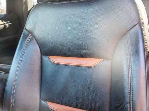 Used 2025 GMC Sierra 1500 AT4 w/ AT4 Premium Package image 24