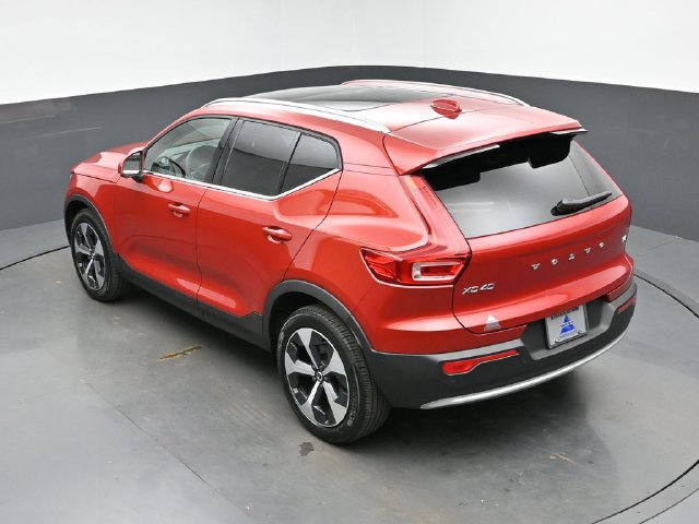 Used 2023 Volvo XC40 B4 Plus w/ Driver Assist Package FWD image 45