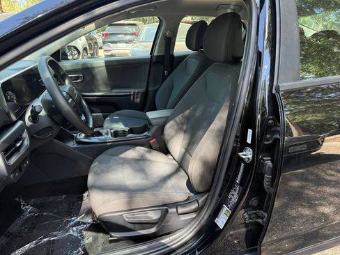 Used 2025 Kia K4 FWD image 34