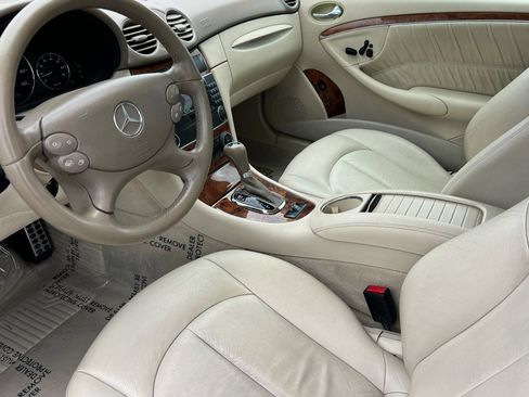 Used 2007 Mercedes-Benz CLK 350 Cabriolet image 13
