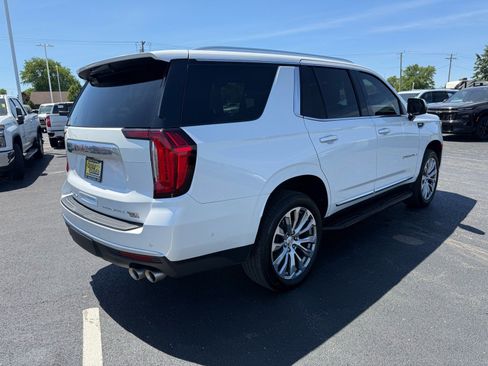 Used 2024 GMC Yukon Denali w/ Advanced Technology Package AWD/4WD image 5