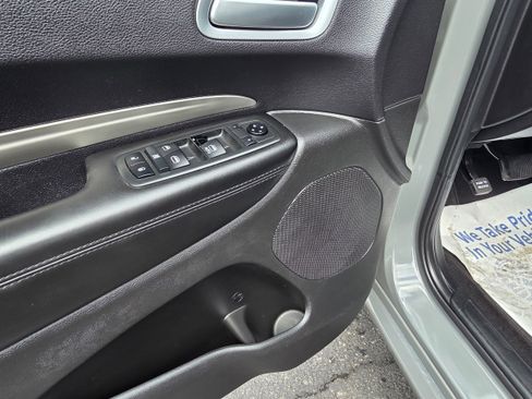 Used 2019 Dodge Durango SXT AWD/4WD image 12