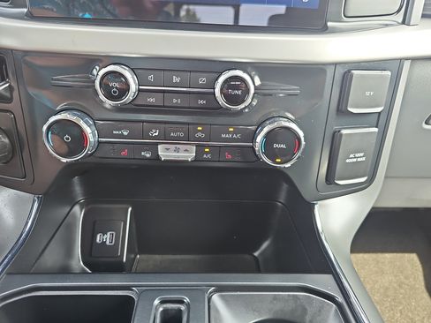 Used 2022 Ford F150 XLT w/ Equipment Group 302A High RWD image 31