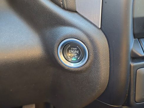 Used 2020 GMC Sierra 1500 SLE w/ SLE Value Package image 34