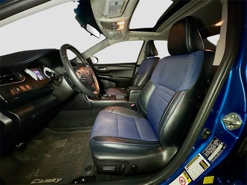 Used 2016 Toyota Camry SE image 17