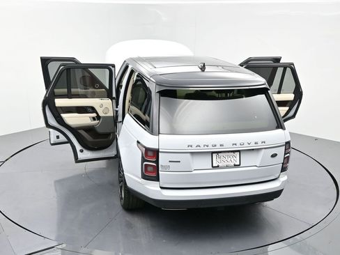 Used 2018 Land Rover Range Rover Supercharged image 25