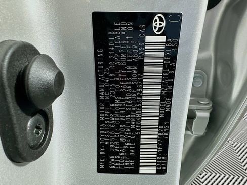 Certified 2025 Toyota Corolla LE image 30