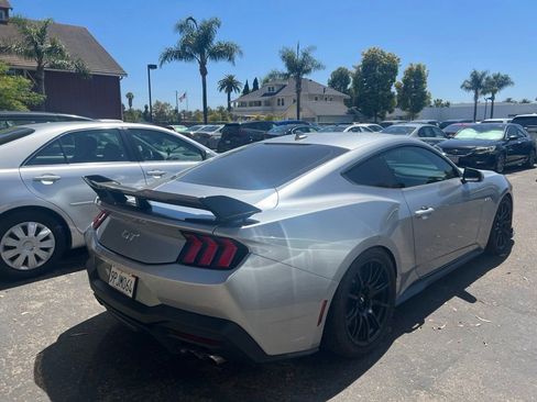 Used 2024 Ford Mustang GT RWD image 5