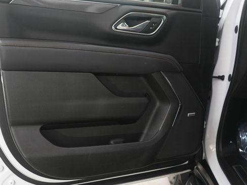 Used 2024 GMC Yukon XL AT4 w/ Technology Package image 21