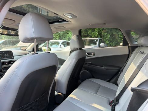 Used 2020 Hyundai Kona Limited AWD/4WD image 6