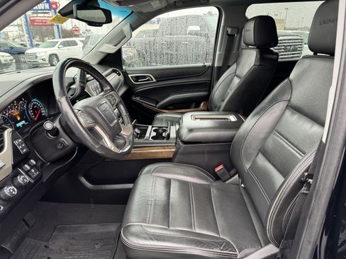Used 2019 GMC Yukon XL Denali w/ Denali Ultimate Package image 26